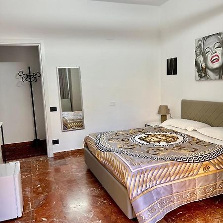 Rooms Lungomare Crotone Exterior photo